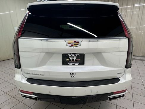 Used 2023 Cadillac Escalade Premium Luxury image 6