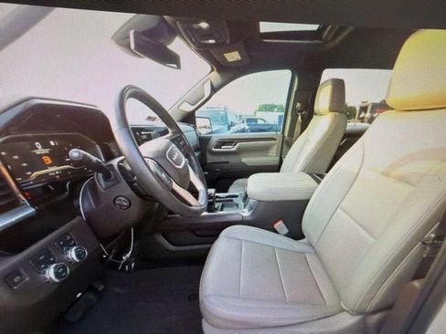 Used 2023 GMC Sierra 1500 SLT AWD/4WD image 7