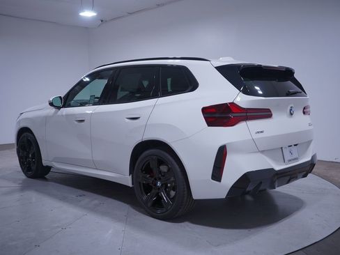 Used 2025 BMW X3 xDrive30i w/ M Sport Package image 3