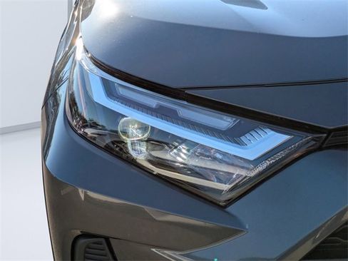 Used 2025 Toyota RAV4 XLE image 9
