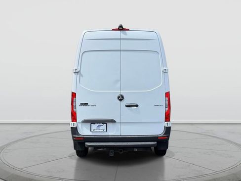 Used 2020 Mercedes-Benz Sprinter 2500 image 7