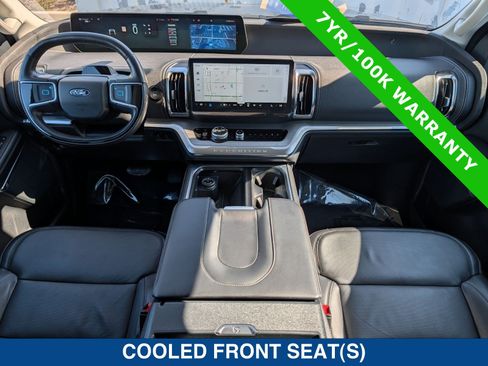 Certified 2025 Ford Expedition Platinum w/ Driver's Package AWD/4WD image 19