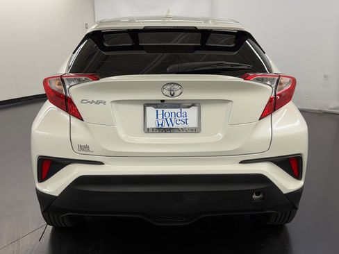 Used 2021 Toyota C-HR LE image 10