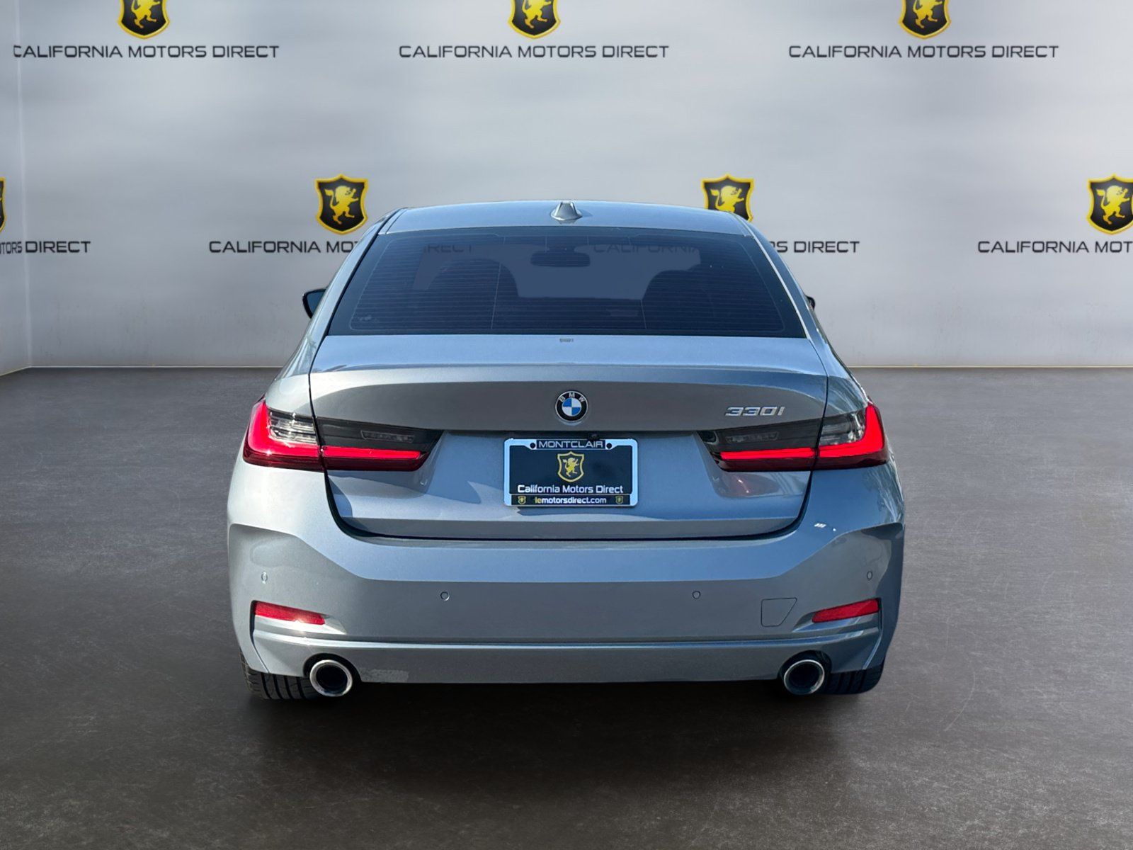 Used 2023 BMW 330i Sedan w/ Convenience Package RWD image 4