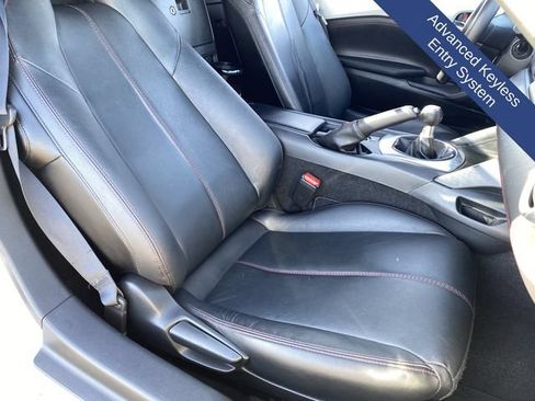 Used 2016 MAZDA MX-5 Miata Grand Touring RWD image 13