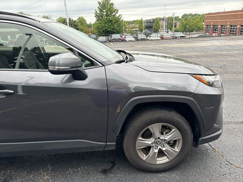 Used 2025 Toyota RAV4 XLE AWD/4WD image 17