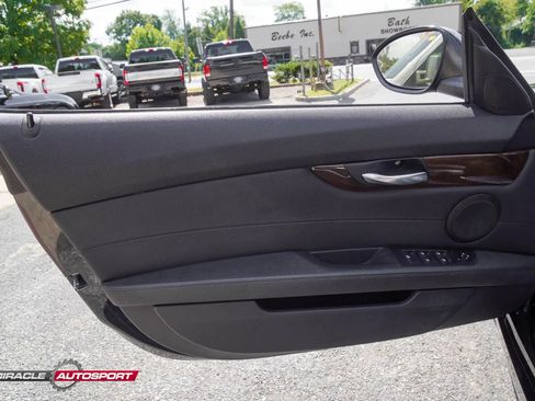 Used 2011 BMW Z4 sDrive35i image 15