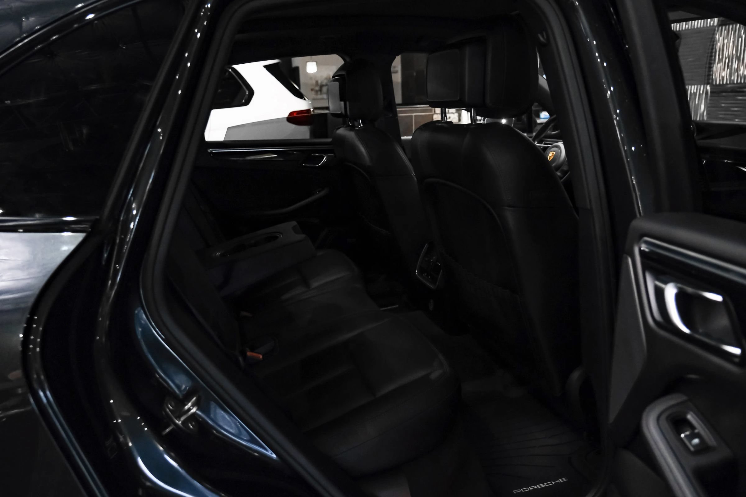 Used 2017 Porsche Macan S AWD/4WD image 33