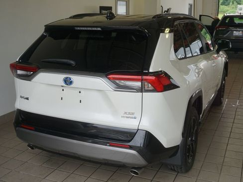 Used 2020 Toyota RAV4 XSE AWD/4WD image 16