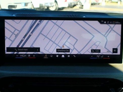 Used 2025 BMW 330i xDrive Sedan image 16