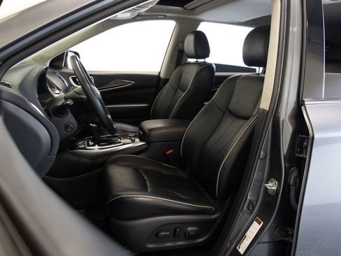 Used 2019 INFINITI QX60 Luxe w/ Essential Package FWD image 18