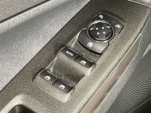 Used 2021 Ford EcoSport SE image 19