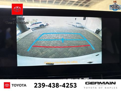 Used 2025 Toyota Sienna XLE FWD image 18