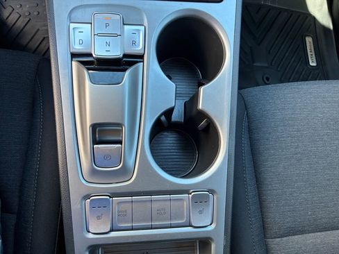 Used 2023 Hyundai Kona SE w/ Cargo Package image 7