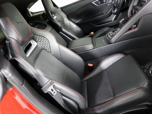 Used 2022 Jaguar F-TYPE R-Dynamic image 11