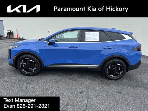 Used 2026 Kia Sportage EX FWD image 4