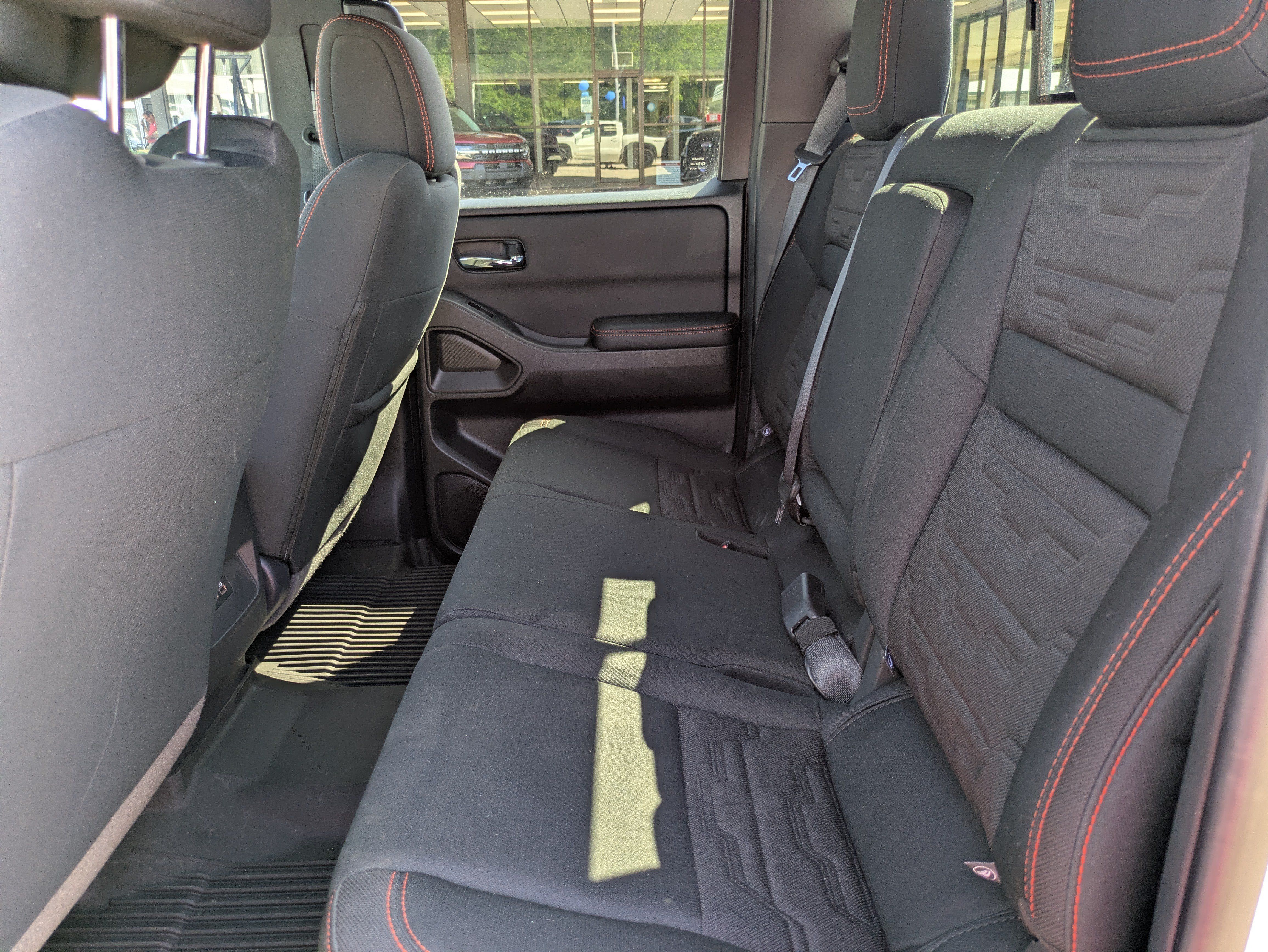 Used 2025 Nissan Frontier Pro-X w/ Tow Package RWD image 12
