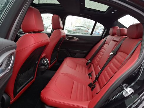 New 2026 Alfa Romeo Giulia AWD image 6