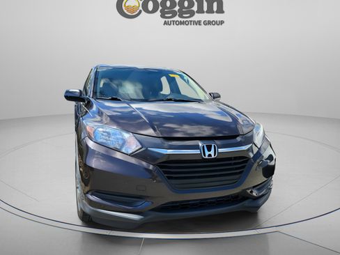 Used 2018 Honda HR-V LX image 11