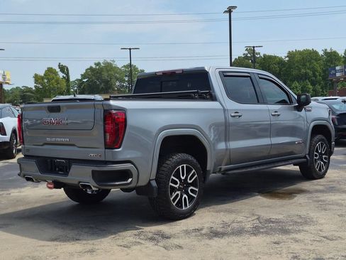 Used 2024 GMC Sierra 1500 AT4 w/ Technology Package AWD/4WD image 5