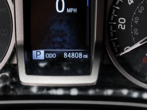 Used 2021 Toyota Tacoma TRD Off-Road AWD/4WD image 16