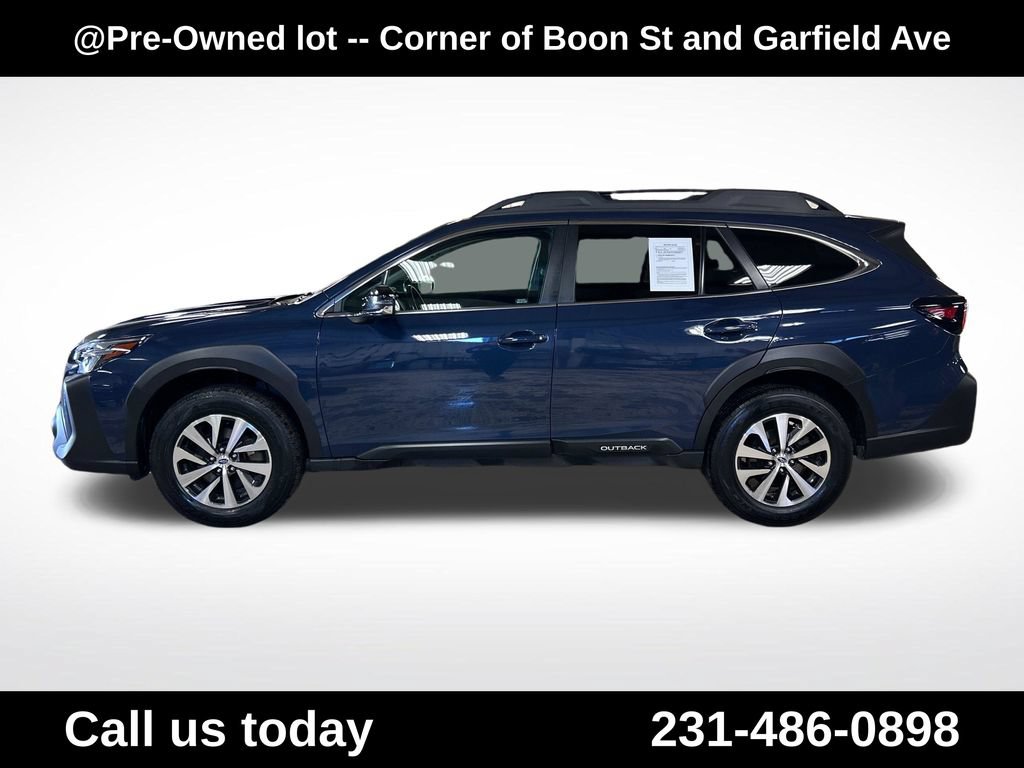 Used 2024 Subaru Outback Premium AWD/4WD image 2