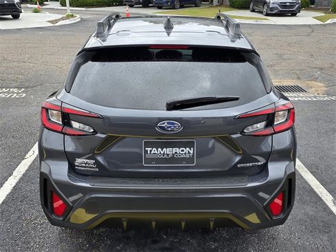 Used 2024 Subaru Crosstrek 2.0i Premium image 3