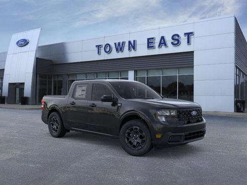 New 2026 Ford Maverick XLT w/ XLT Luxury Package FWD image 7