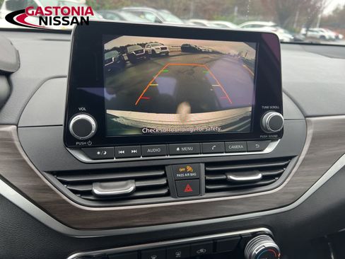 Used 2024 Nissan Altima 2.5 SV image 45