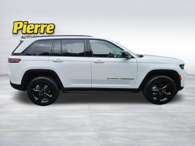 Used 2024 Jeep Grand Cherokee Limited w/ Luxury Tech Group II AWD/4WD image 6