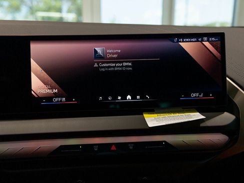 Used 2025 BMW X3 xDrive30i w/ Premium Package image 29