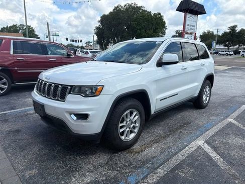 Used 2018 Jeep Grand Cherokee Laredo RWD image 1