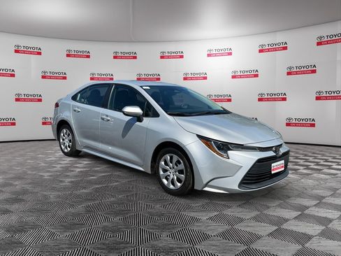 Certified 2023 Toyota Corolla LE FWD image 3