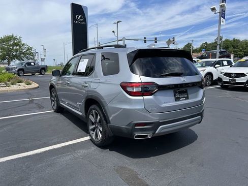 Used 2024 Honda Pilot Elite image 5