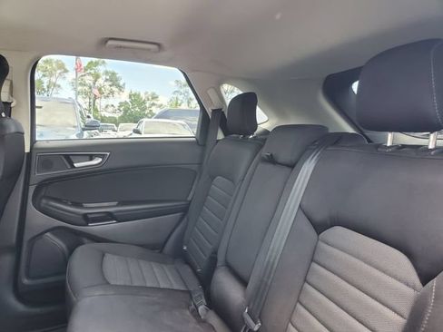 Used 2016 Ford Edge SE FWD image 19