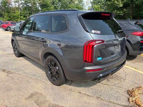 Used 2022 Kia Telluride SX w/ Nightfall Edition Package AWD/4WD image 2
