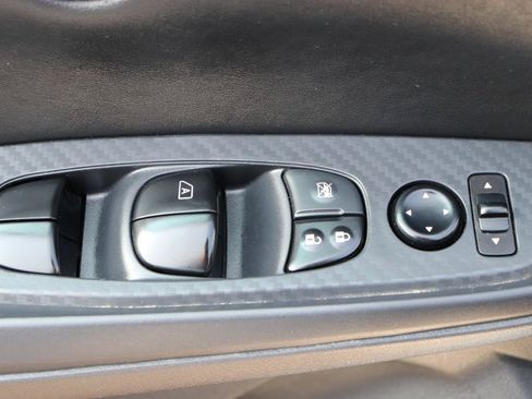 Used 2024 Nissan Sentra SV FWD image 39