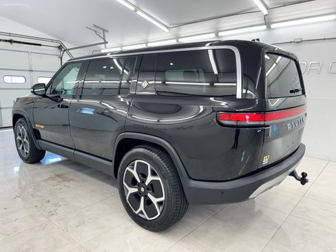 Used 2023 Rivian R1S Adventure AWD/4WD image 9