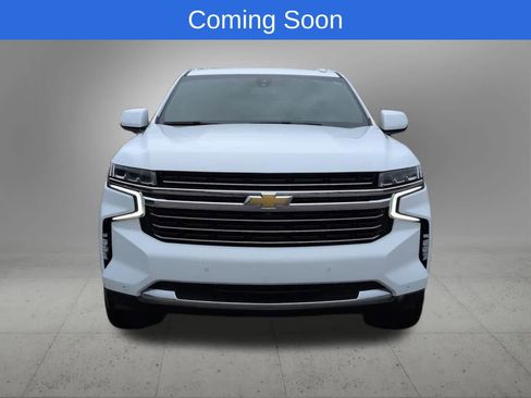 Used 2022 Chevrolet Suburban LT w/ LT Signature Plus Package AWD/4WD image 9