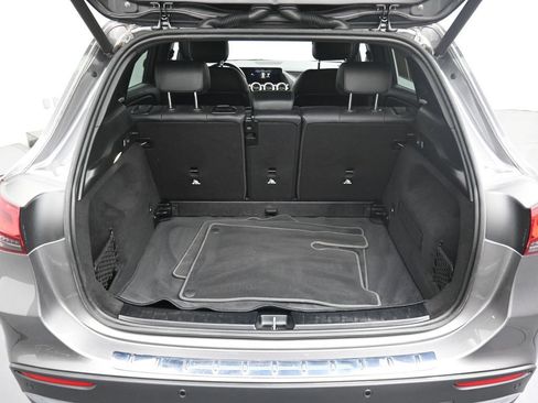Used 2022 Mercedes-Benz GLA 250 4MATIC image 11