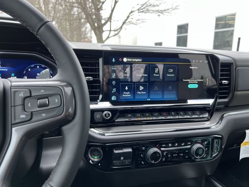 Used 2025 Chevrolet Silverado 1500 ZR2 w/ Technology Package image 31