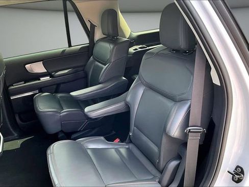 Used 2025 Ford Expedition Active AWD/4WD image 22