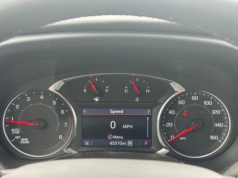 Used 2023 GMC Acadia SLT image 17