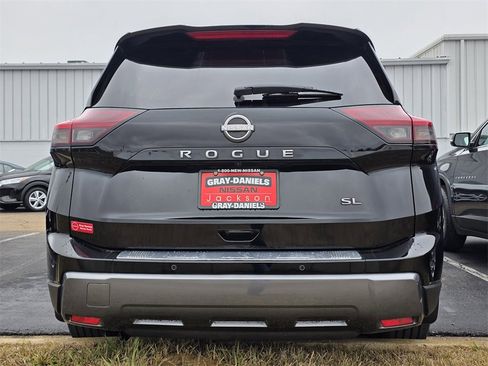 Certified 2024 Nissan Rogue SL w/ SL Premium Package image 5