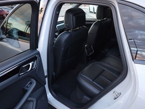 Used 2023 Porsche Macan S image 40