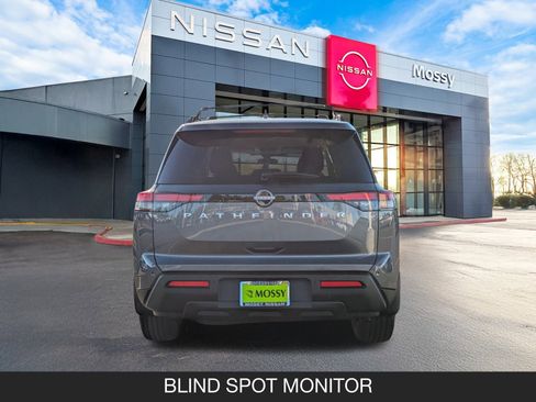 New 2025 Nissan Pathfinder SV w/ Cargo Package image 9