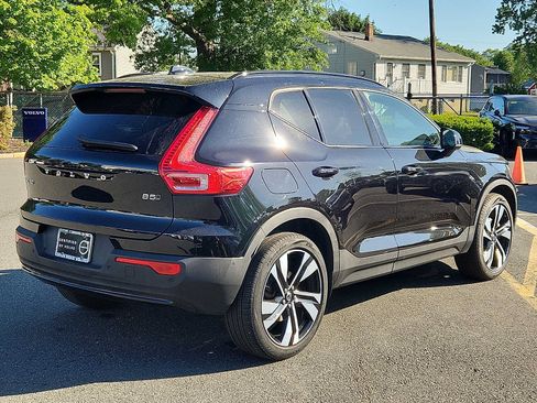 Certified 2023 Volvo XC40 B5 Plus w/ Climate Package AWD/4WD image 6