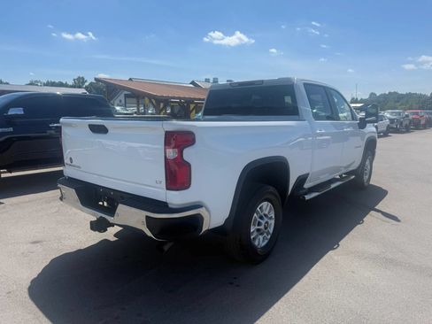 Used 2021 Chevrolet Silverado 2500 LT w/ Z71 Off-Road Package AWD/4WD image 4