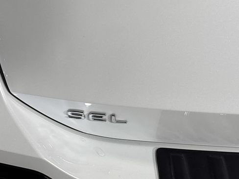 Certified 2025 Volkswagen Tiguan SEL R-Line AWD/4WD image 27