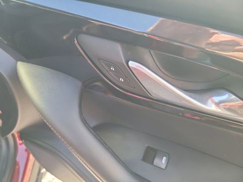 Used 2022 Chevrolet Blazer RS w/ Driver Confidence II Package image 32